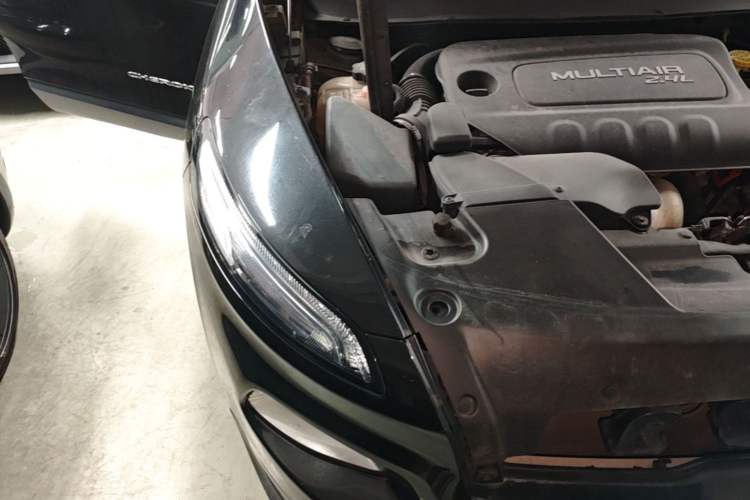 Used Jeep Cherokee 2017 2.4L Leading Smart Edition Engine Bay Right
