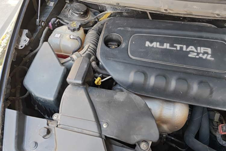 Used Jeep Cherokee 2017 2.4L Superior Edition Engine Bay Right