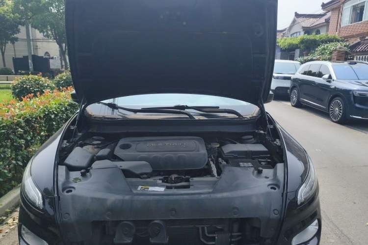 Used Jeep Cherokee 2017 2.4L Professional Smart Edition Engine Bay