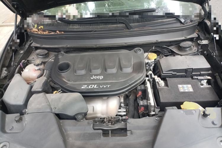 Used Jeep Cherokee 2017 2.0L Superior Edition Engine Bay