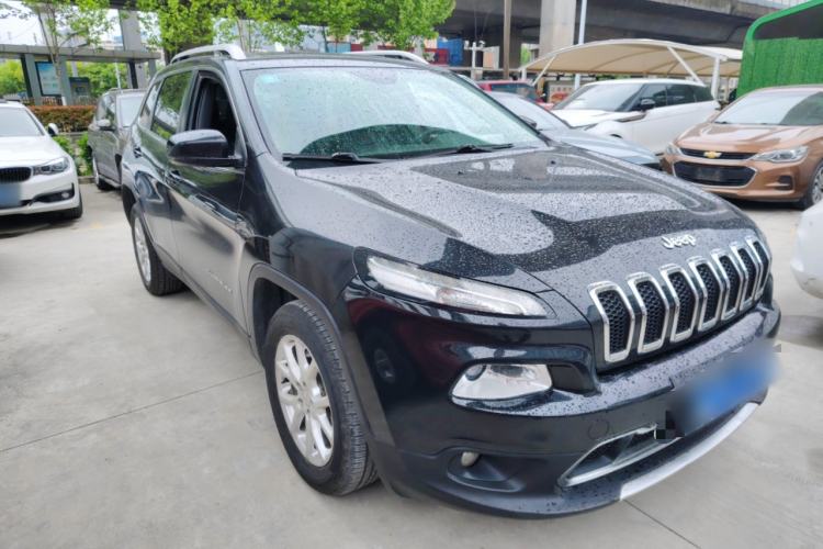 Used Jeep Cherokee 2017 2.0L Superior Edition Exterior 1