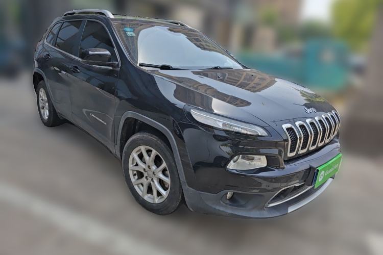 Used Jeep Cherokee 2017 2.4L Leading Edition Exterior 2