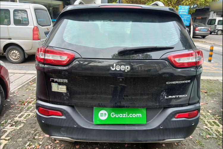 Used Jeep Cherokee 2017 2.4L Leading Smart Edition Exterior 2