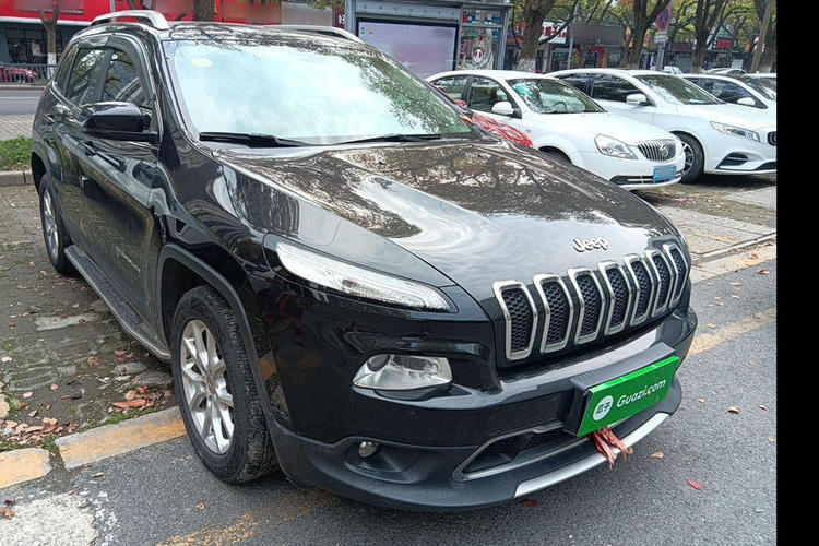 Used Jeep Cherokee 2017 2.4L Leading Smart Edition Exterior 3