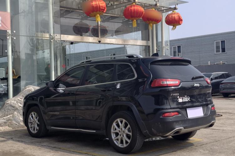 Used Jeep Cherokee 2017 2.4L Leading Edition Exterior 5