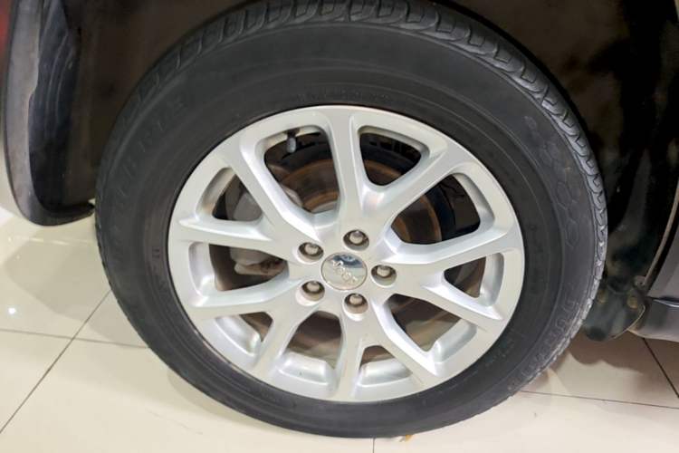 Used Jeep Cherokee 2017 2.0L Superior Edition Exterior 5