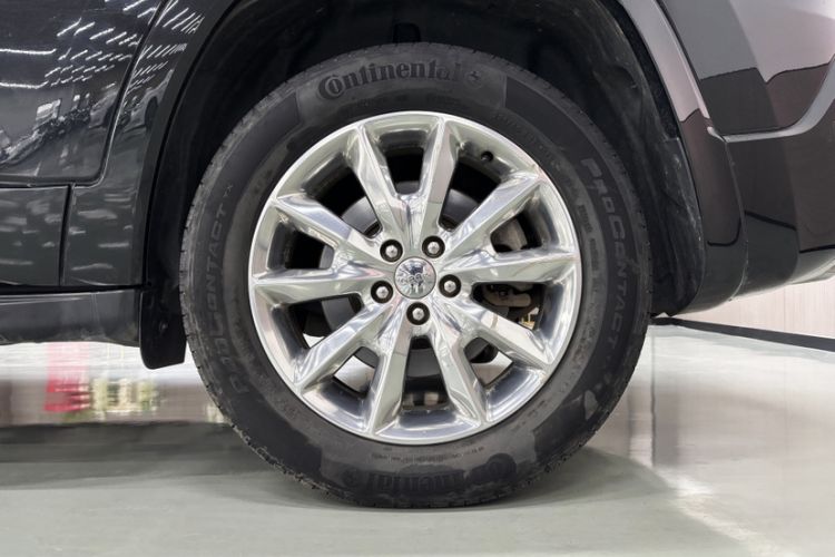 Used Jeep Cherokee 2017 2.4L Superior Edition Exterior 7