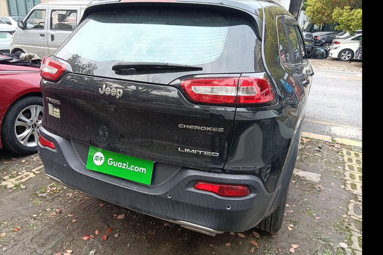 Used Jeep Cherokee 2017 2.4L Leading Smart Edition Exterior 7