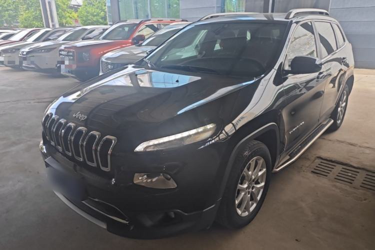 Used Jeep Cherokee 2017 2.0L Superior Edition Guazi used car, China used car export, Used car for sale, Used  cars, Cheapest cars for sale