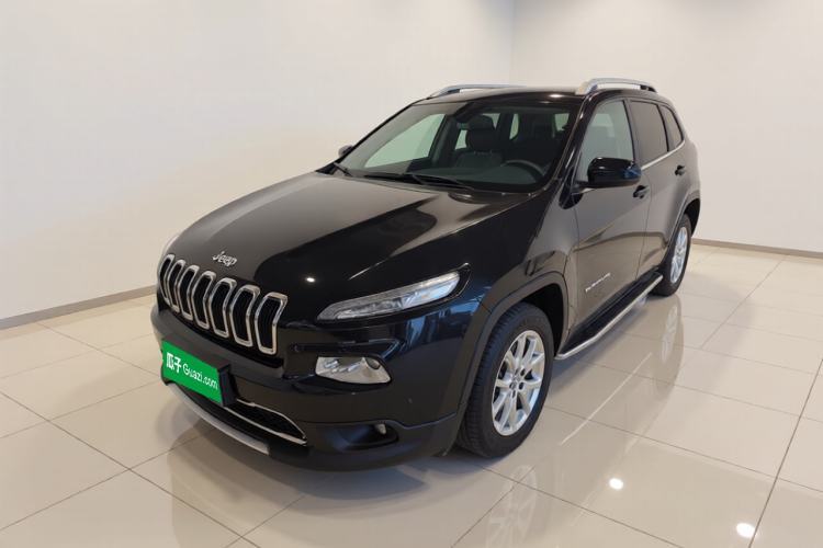 Used Jeep Cherokee 2017 2.0L Superior Edition Guazi used car, China used car export, Used car for sale, Used cars, Cheapest cars for sale