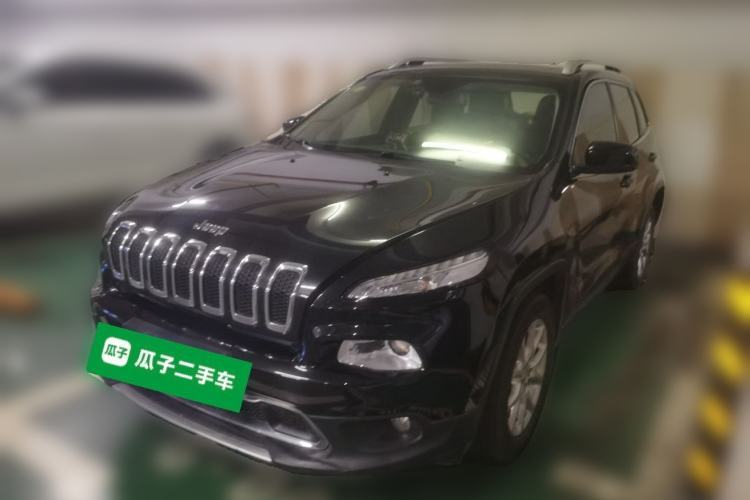 Used Jeep Cherokee 2017 2.0L Superior Edition Guazi used car, China used car export, Used car for sale, Used  cars, Cheapest cars for sale