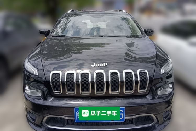 Used Jeep Cherokee 2017 2.4L Professional Edition Front
