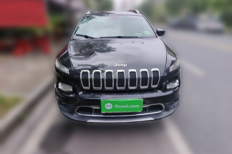 Used Jeep Cherokee 2017 2.0L Superior Edition Front