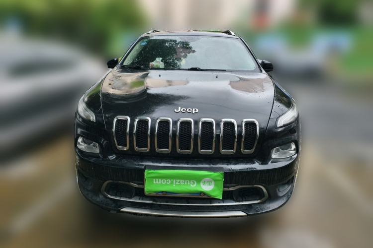 Used Jeep Cherokee 2017 2.0L Superior Edition Front