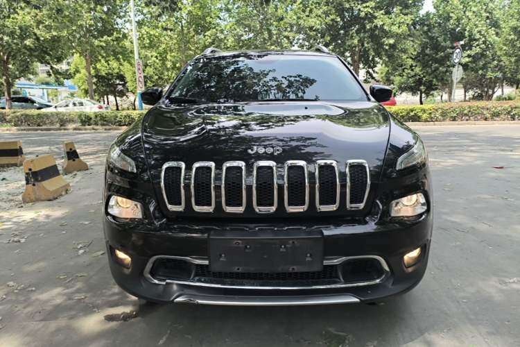 Used Jeep Cherokee 2017 2.4L Leading Smart Edition Front