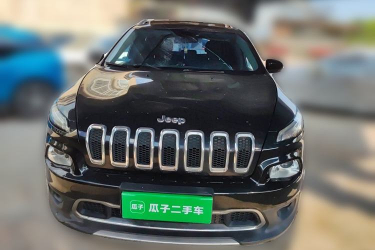 Used Jeep Cherokee 2017 2.0L Superior Edition Front