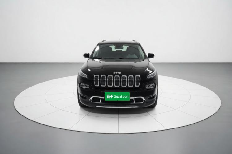 Used Jeep Cherokee 2017 2.0L Superior Edition Front