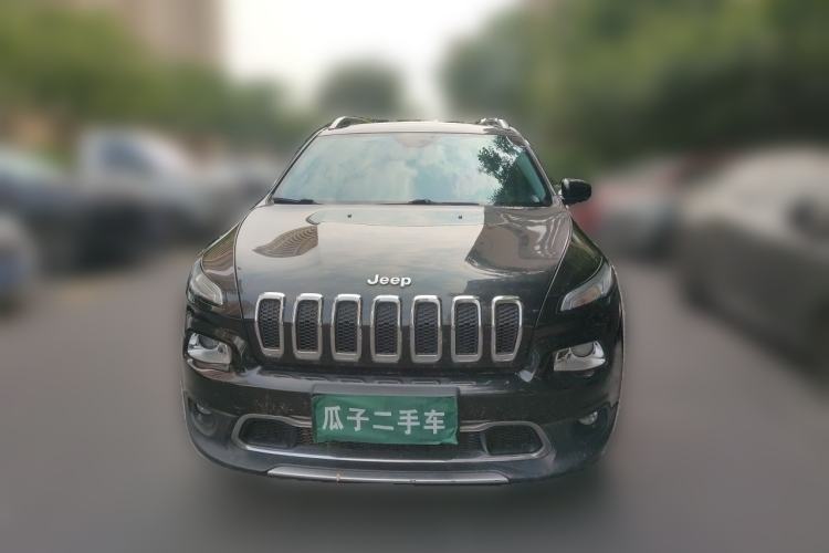 Used Jeep Cherokee 2017 2.0L Superior Edition Front