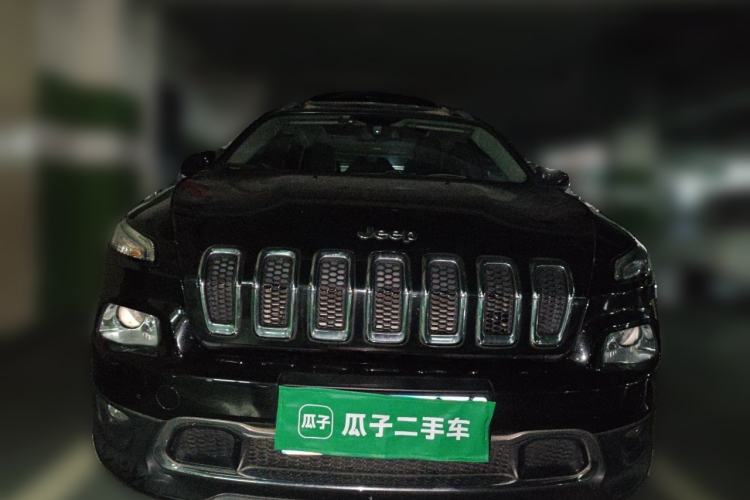 Used Jeep Cherokee 2017 2.0L Superior Edition Front