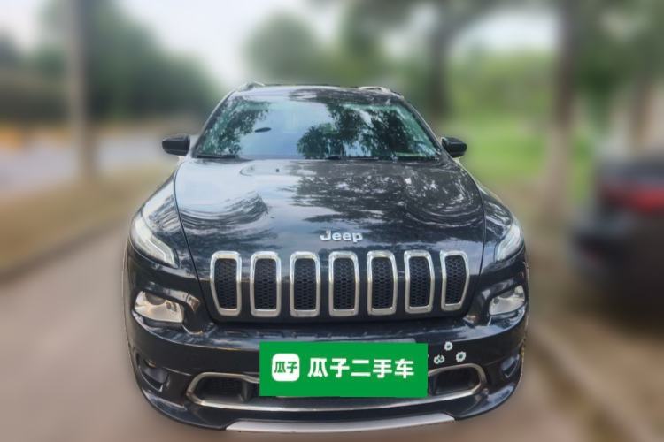Used Jeep Cherokee 2017 2.4L Professional Smart Edition Front