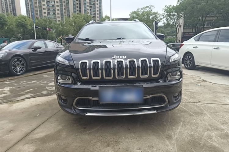 Used Jeep Cherokee 2017 2.0L Superior Edition Front