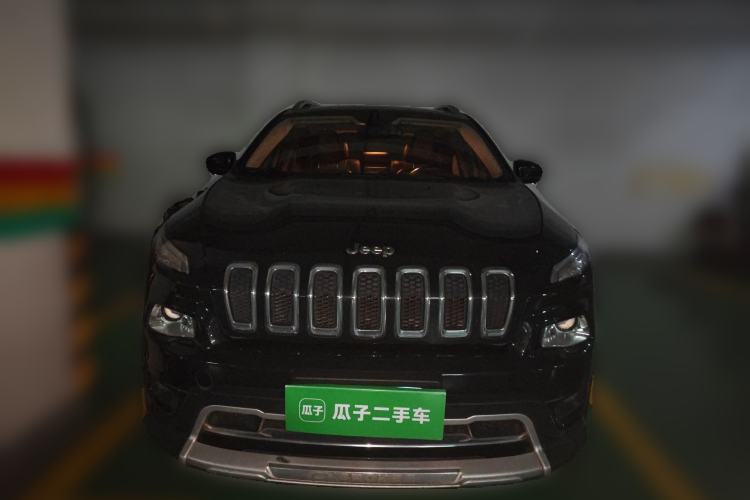 Used Jeep Cherokee 2017 2.4L Professional Edition Front