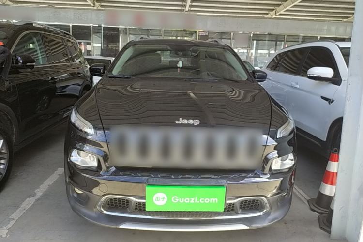 Used Jeep Cherokee 2017 2.0L Superior Edition Front