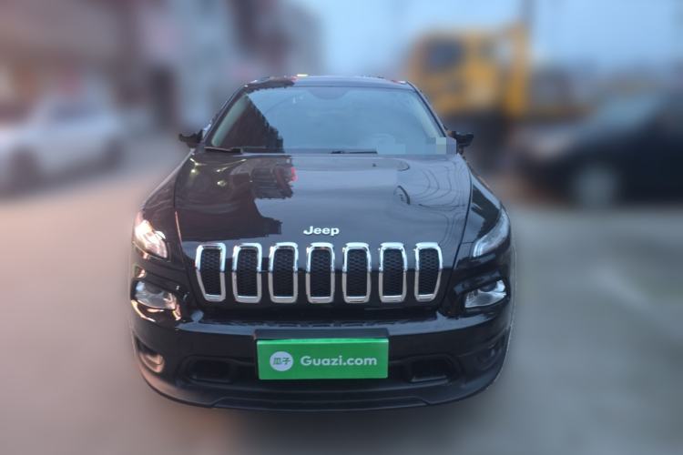 Used Jeep Cherokee 2017 2.0L Superior Edition Front