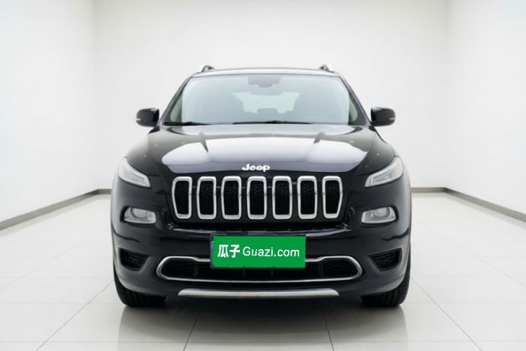 Used Jeep Cherokee 2017 2.0L Superior Edition Front