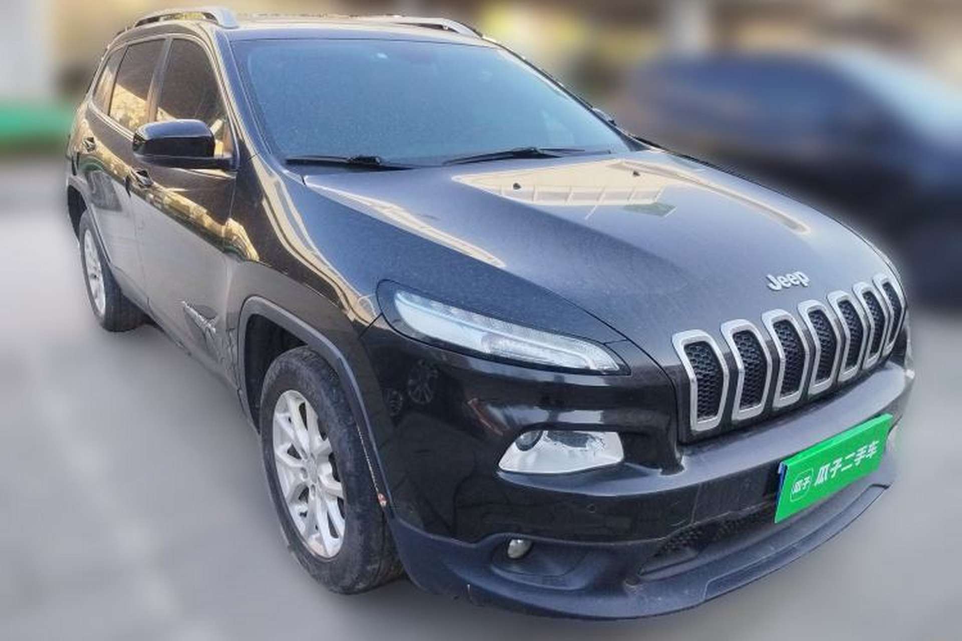 Used Jeep Cherokee 2017 2.4L Leading Smart Edition Front Right 45 Deg
