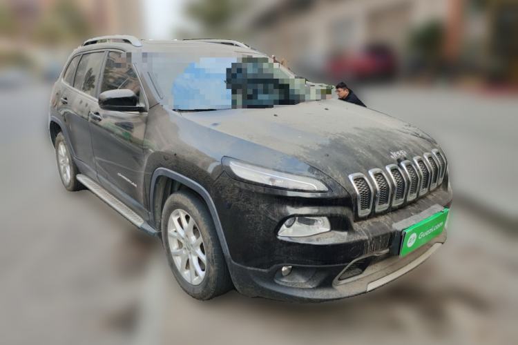 Used Jeep Cherokee 2017 2.4L Leading Smart Edition Front Right 45 Deg