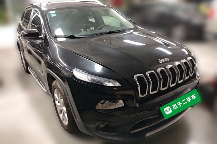 Used Jeep Cherokee 2017 2.4L Leading Smart Edition Front Right 45 Deg
