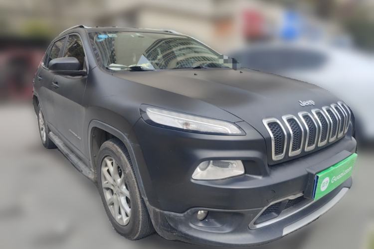 Used Jeep Cherokee 2017 2.4L Leading Edition Front Right 45 Deg