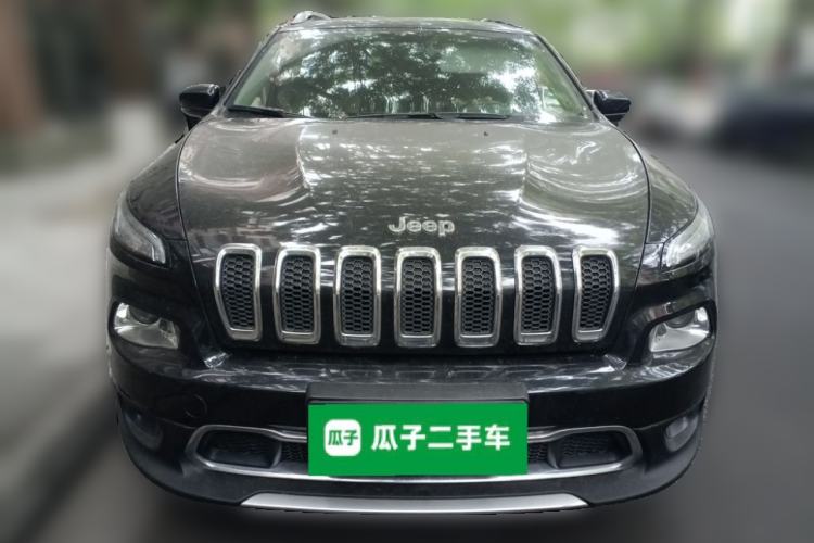 Used Jeep Cherokee 2017 2.0L Superior Edition Front
