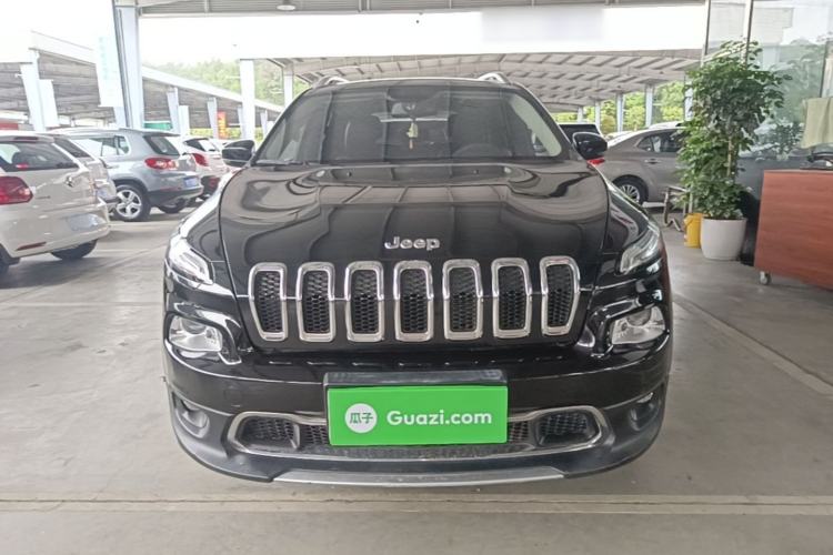 Used Jeep Cherokee 2017 2.0L Superior Edition Front