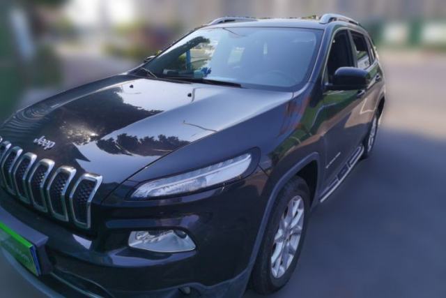 Used Jeep Cherokee 2017 2.0L Superior Edition
