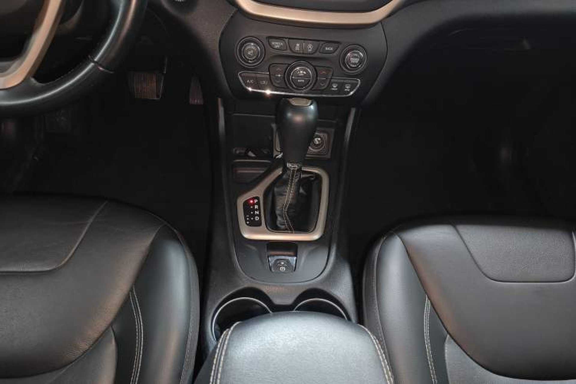 Used Jeep Cherokee 2017 2.0L Superior Edition Gear Lever