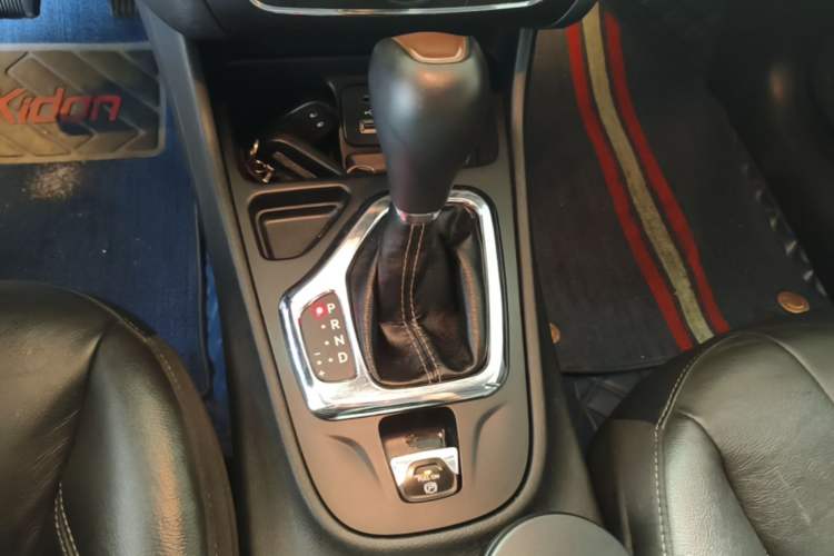 Used Jeep Cherokee 2017 2.0L Superior Edition Gear Lever