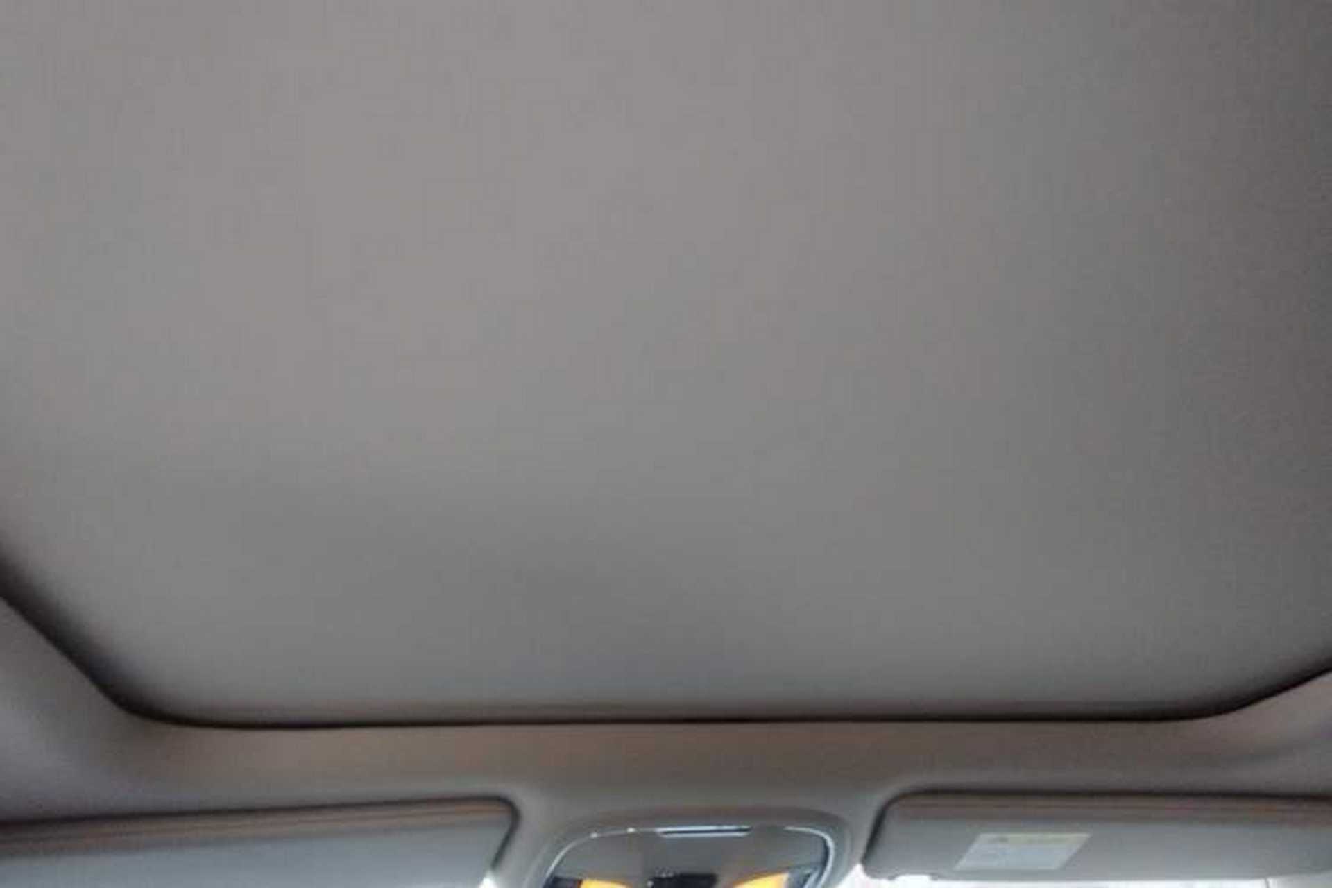 Used Jeep Cherokee 2017 2.4L Leading Smart Edition Headliner