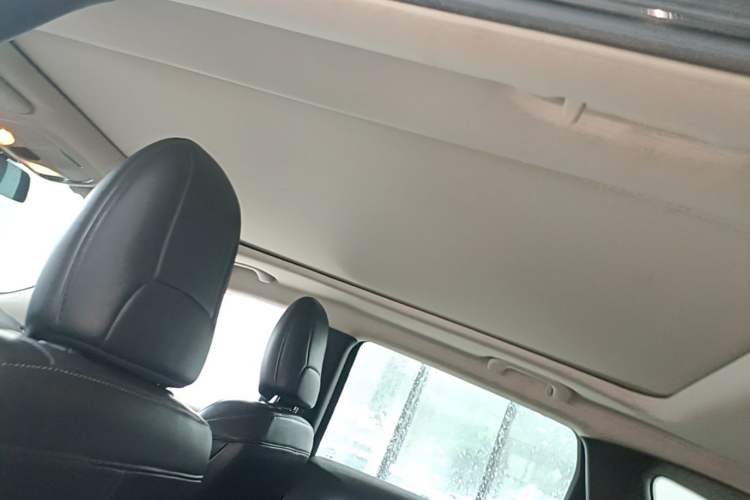 Used Jeep Cherokee 2017 2.4L Professional Edition Headliner