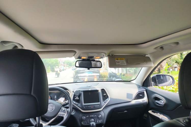 Used Jeep Cherokee 2017 2.4L Professional Smart Edition Headliner