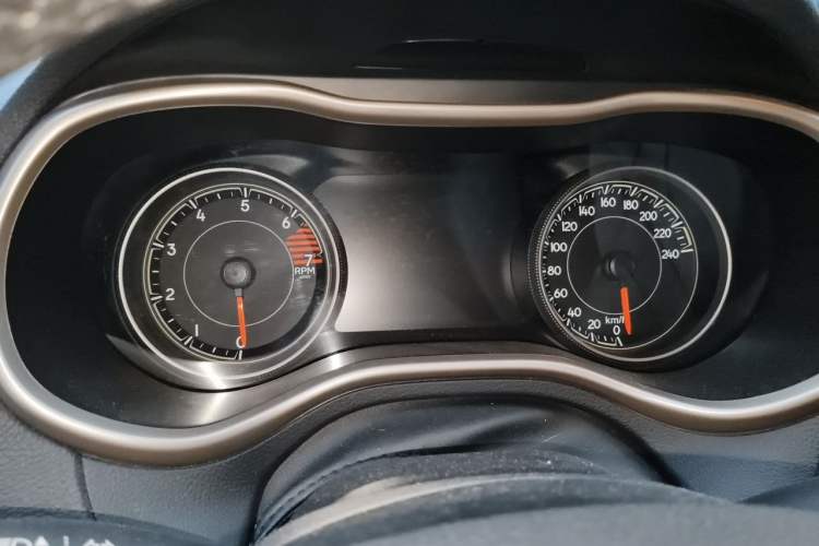 Used Jeep Cherokee 2017 2.0L Superior Edition Instrument Cluster