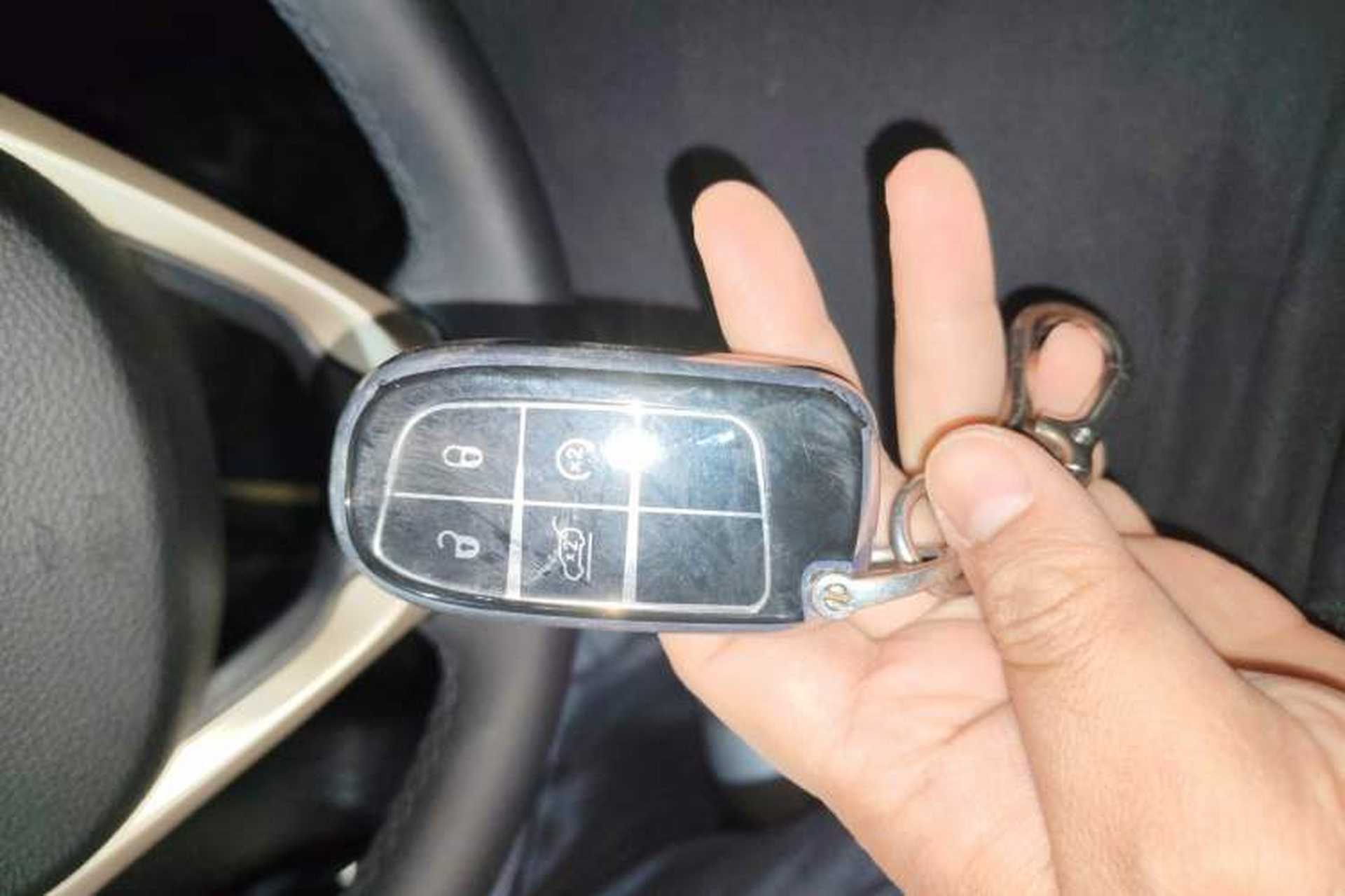 Used Jeep Cherokee 2017 2.4L Leading Edition Interior 1