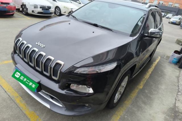 Used Jeep Cherokee 2017 2.0L Superior Edition
