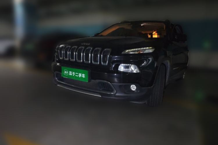 Used Jeep Cherokee 2017 2.0L Superior Edition Guazi used car, China used car export, Used car for sale, Used  cars, Cheapest cars for sale