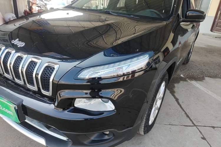 Used Jeep Cherokee 2017 2.0L Superior Edition Left Front Headlight