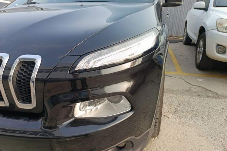 Used Jeep Cherokee 2017 2.4L Leading Edition Left Front Headlight