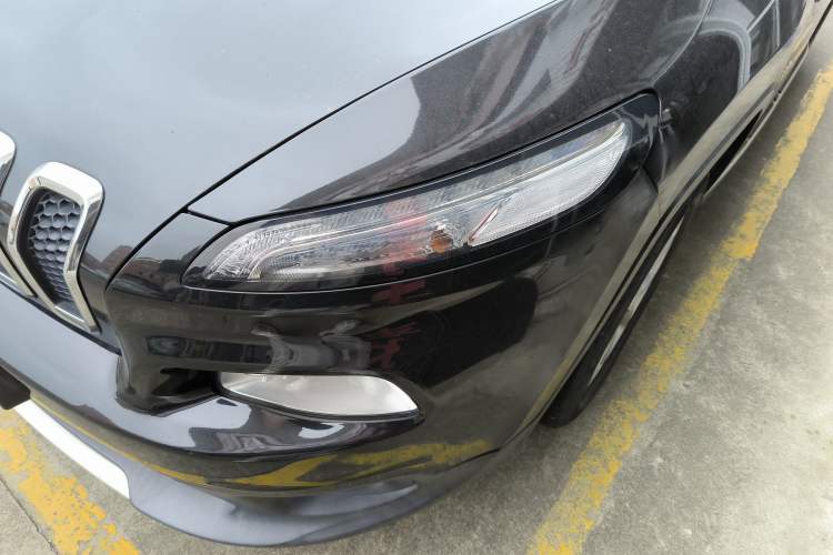 Used Jeep Cherokee 2017 2.0L Superior Edition Left Front Headlight