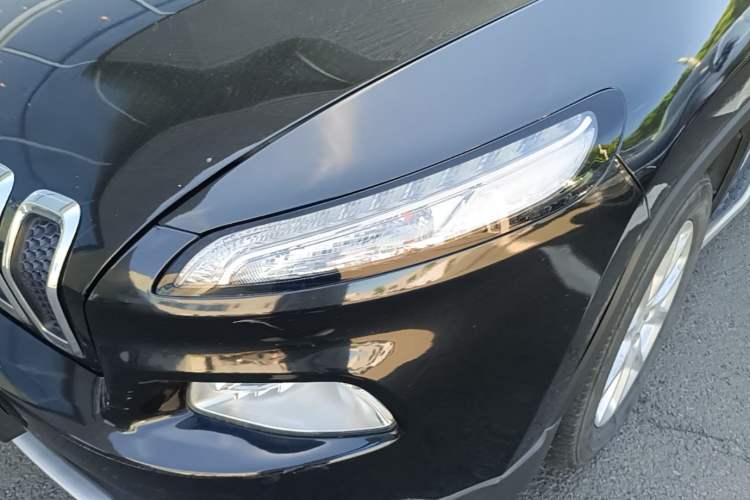 Used Jeep Cherokee 2017 2.0L Superior Edition Left Front Headlight