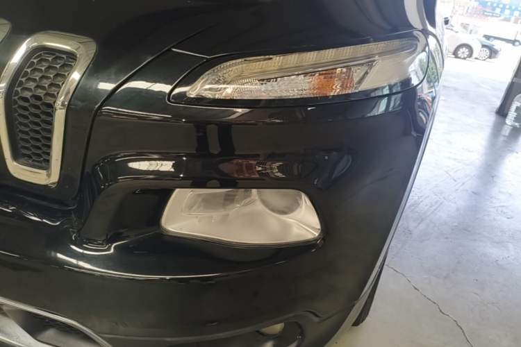 Used Jeep Cherokee 2017 2.0L Superior Edition Left Front Headlight
